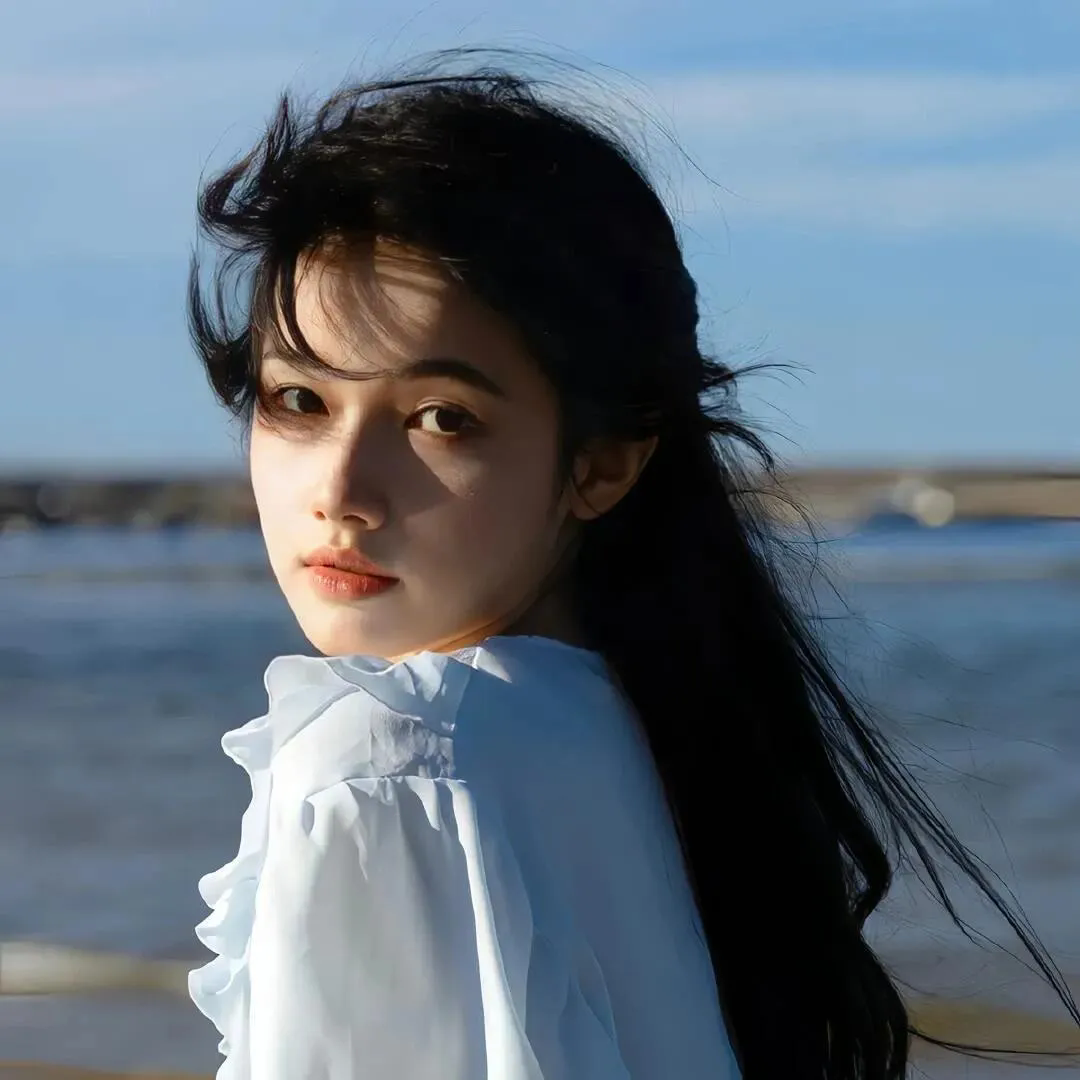 蜡笔小新：呼风唤雨！黄金的间谍大作战